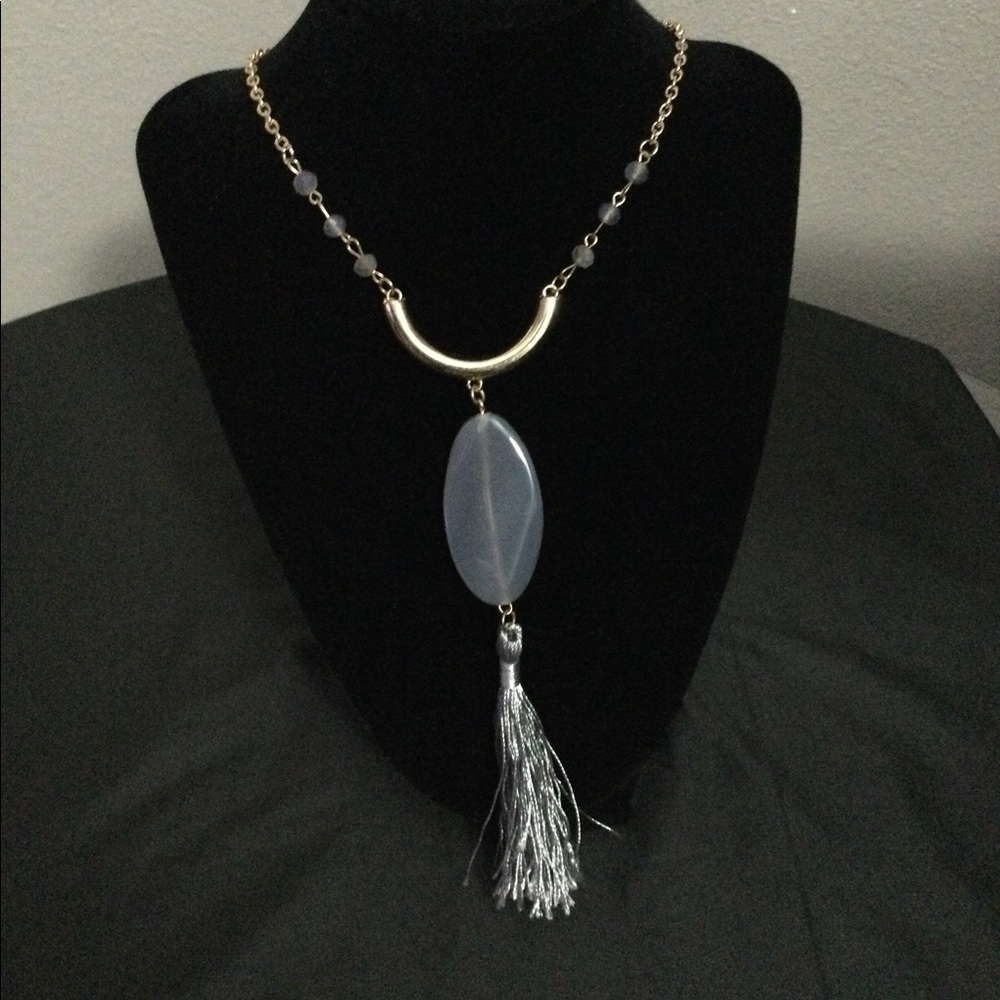 Elegant tassel necklace-costume jewelry